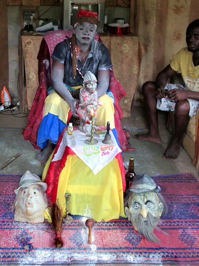 Bwiti practitioner · Wikimedia Commons